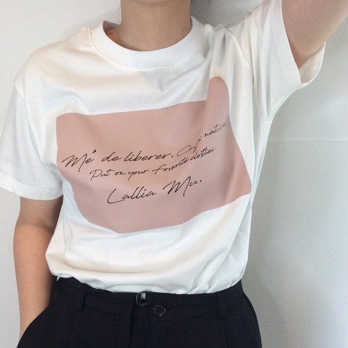 Lallia Mu／ロゴTシャツ